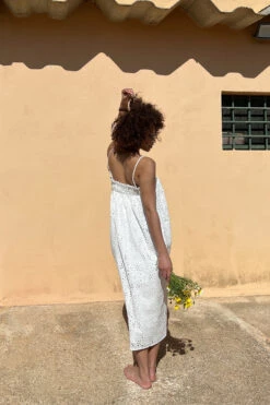 Flowy Anglais Midi Dress -Na-Kd 1014 001352 0001 04