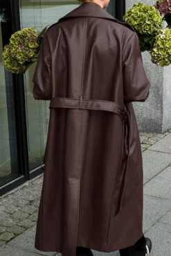 Long Biker Pu Trenchcoat -Na-Kd 1100 006795 0017 editorial11