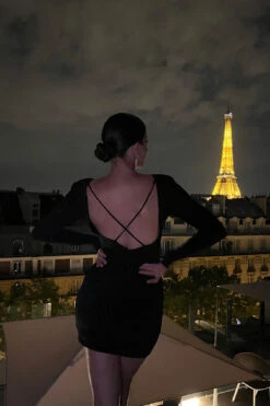 Cut Out Detail Mini Dress -Na-Kd 1775 000002 0002 04 social