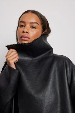 Bonded Faux Fur Detailed Pu Coat 15 Bonded Faux Fur Detailed Pu Coat -Na-Kd bonded faux fur detailed pu coat 1018 010072 0002 6610