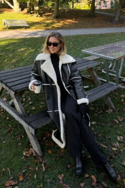 Bonded Faux Fur Jacket -Na-Kd bonded faux fur jacket 1100 006629 0002 social1