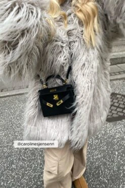 Fluffy Jacket -Na-Kd carolinesjensenn 1736 000355 0008 social