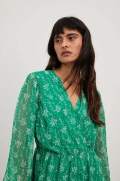 NA-KD Chiffon Overlap Puff Sleeve Mini Dress -Na-Kd chiffon overlap puff sleeve mini dress 1100 006990 544234598