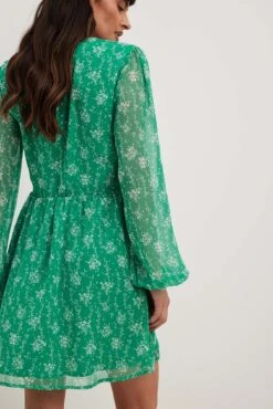 NA-KD Chiffon Overlap Puff Sleeve Mini Dress -Na-Kd chiffon overlap puff sleeve mini dress 1100 006990 544234622