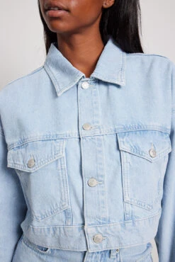NA-KD Classic Cropped Denim Shirt -Na-Kd classic denim shirt 1100 006603 00477054