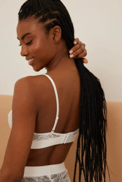 High Cup Triangle Lace Top -Na-Kd cotton high cup triangle lace top 1013 001165 0001 2