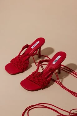 Crocheted High Heels -Na-Kd crocheted high heels 1055 001220 0097 01