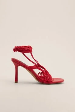 Crocheted High Heels -Na-Kd crocheted high heels 1055 001220 0097 02