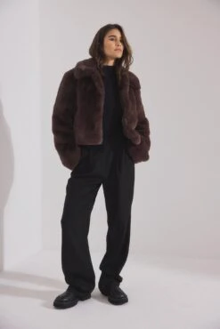 Cropped Faux Fur Jacket -Na-Kd cropped faux fur jacket 1723 000084 0765 01c