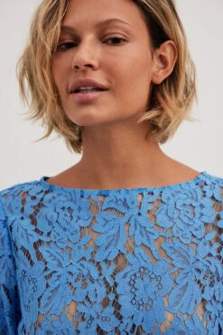 Embroidered Mini Dress -Na-Kd embroidered mini dress 1708 000111 5331 r 4