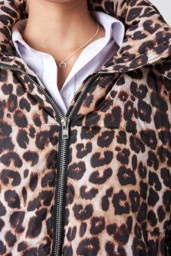 NA-KD Leo Printed Padded Jacket -Na-Kd episode leo printed padded jacket 1018 001616 0812 04g