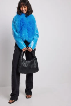 Faux Fur Collar Cropped Jacket -Na-Kd faux fur collar cropped jacket 1018 009641 00030515 01c