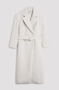 Marked Shoulder Coat 16 Marked Shoulder Coat -Na-Kd flatlay marked shoulder coat 1774 000034 2176 011