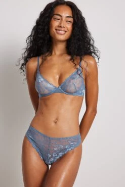 Flower Detail Lace Bra -Na-Kd flower detail lace bra 1013 001172 0003 01