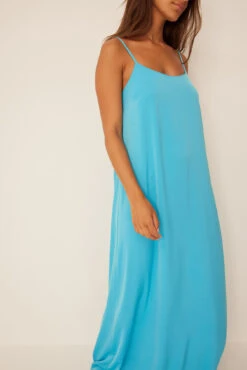 Flowy Strap Maxi Dress -Na-Kd flowy strap maxi dress 1736 000346 0003 02
