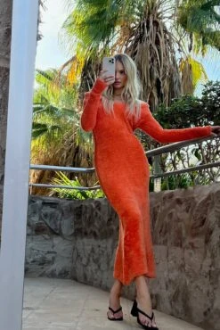 NA-KD Fluffy Knitted Scoop Neck Maxi Dress -Na-Kd fluffy knitted scoop neck maxi dress 1100 006083 0261 01