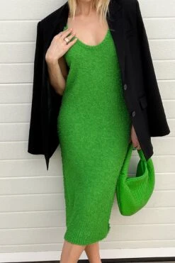 Fluffy Knitted Sleeveless Midi Dress -Na-Kd fluffy knitted sleeveless maxi dress 1018 009018 0010 02