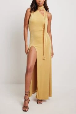 Halterneck High Slit Maxi Dress 12 Halterneck High Slit Maxi Dress -Na-Kd halterneck high slit maxi dress 1774 000007 0756 01c