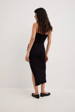 Heart Neckline Strap Midi Dress -Na-Kd heart neckline strap midi dress 1018 010522 00029191