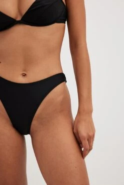 High Cut Bikini Brief -Na-Kd high cut bikini brief 1000 101121 0002 14230 1