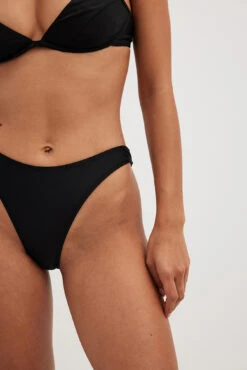 High Cut Bikini Brief -Na-Kd high cut bikini brief 1000 101121 0002 14230