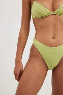 High Cut Bikini Brief -Na-Kd high cut bikini brief 1000 101121 081913834 1