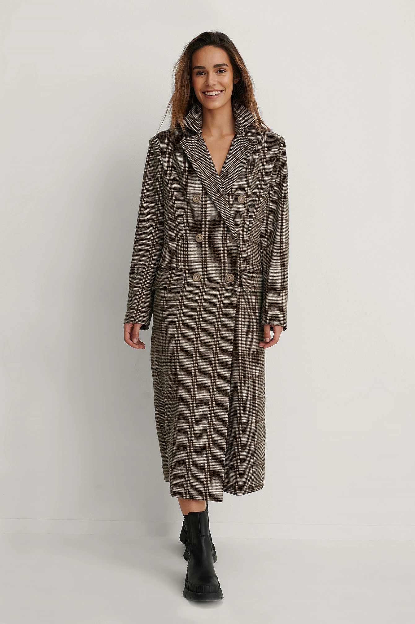 Marked Shoulders Double Buttoned Coat 3 Marked Shoulders Double Buttoned Coat
