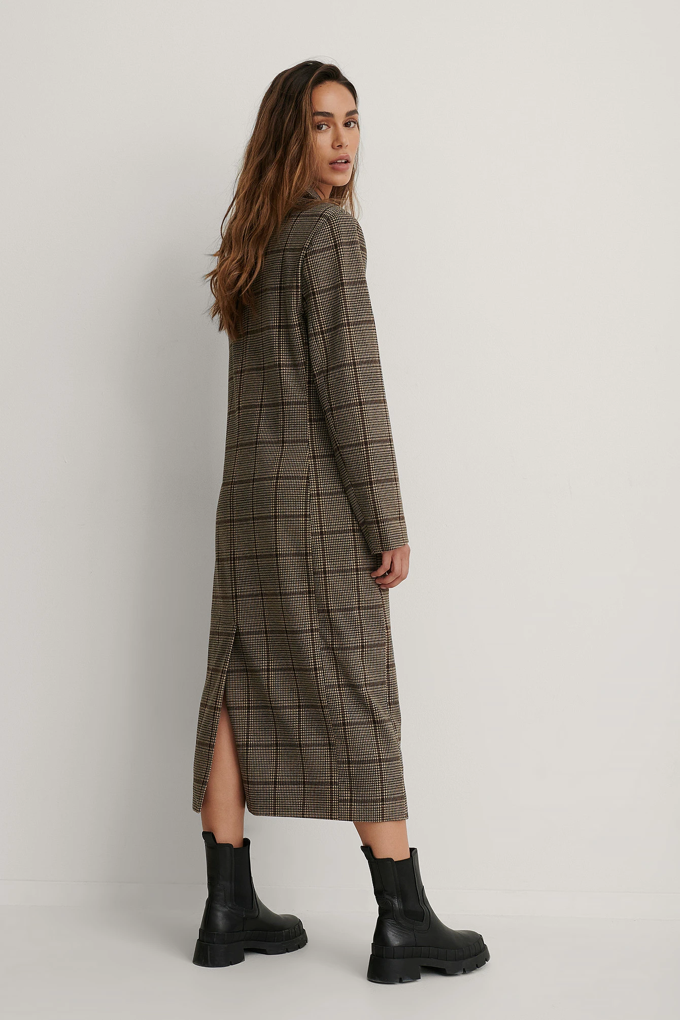 Marked Shoulders Double Buttoned Coat 4 Marked Shoulders Double Buttoned Coat - Image 2