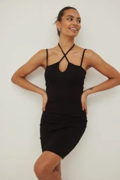 Keyhole Detail Strap Mini Dress -Na-Kd keyhole detail strap mini dress 1017 001400 000213956