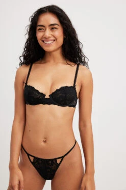 Lace Wire Bra 13 Lace Wire Bra -Na-Kd lace wire bra 1013 001293 0002 1