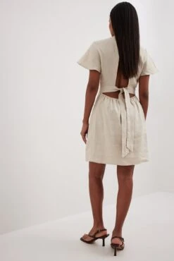 Linen Flowy Tie Back Mini Dress -Na-Kd linen flowy tie back mini dress 1014 001508 00050051