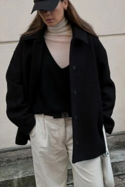 NA-KD Belted Structured Jacket -Na-Kd malvinasofie 1100 006937 0002 1 social