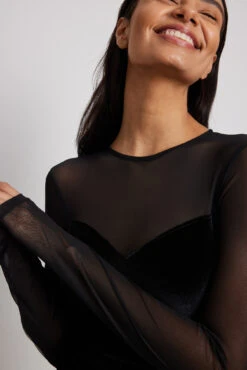 NA-KD Mesh Velvet Heart Neckline Dress -Na-Kd mesh velvet heart neckline dress 1100 007057 00020637