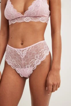 Mid Waist Lace Brazilian 25 Mid Waist Lace Brazilian -Na-Kd mid waist lace brazilian 1013 001074 0015 2912 1