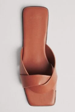 Twisted Flat Slippers