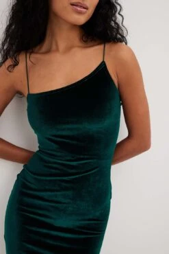 Asymmetric Strap Velvet Mini Dress 13 Asymmetric Strap Velvet Mini Dress -Na-Kd nakd 1017 002183 0570 10677