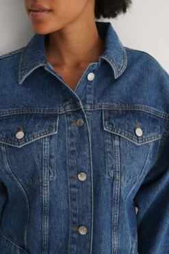 80's Trucker Denim Jacket 11 80's Trucker Denim Jacket -Na-Kd nakd 80s trucker denim jacket 1018 007568 0116 05g
