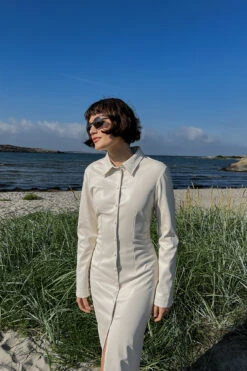 Pu Buttoned Midi Dress -Na-Kd nakd pu buttoned midi dress 1018 009830 0260 edit02