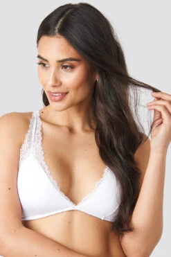 Basic Lace Micro Bralette