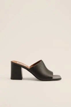 Basic Leather Mules