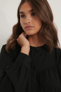 NA-KD Buttoned Round Neck Flounce Mini Dress 10 NA-KD Buttoned Round Neck Flounce Mini Dress -Na-Kd nakd buttoned round neck flounce mini dress 1100 003389 0002 04g