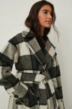 NA-KD Checked Oversized Belted Coat -Na-Kd nakd checked oversized belted coat 1018 007918 0041 04a 1