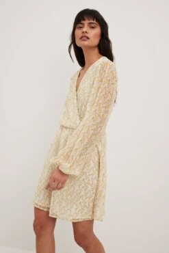 NA-KD Chiffon Overlap Puff Sleeve Mini Dress