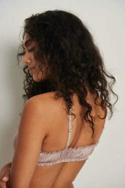 Clean Cut Satin Ruffle Top -Na-Kd nakd clean cut satin ruffle top 1013 000899 1820 02b