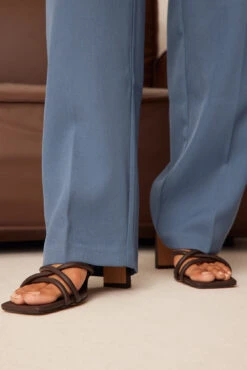 Crossed Front Strap Sandals -Na-Kd nakd crossed front strap sandals 1773 000015 0017 1039