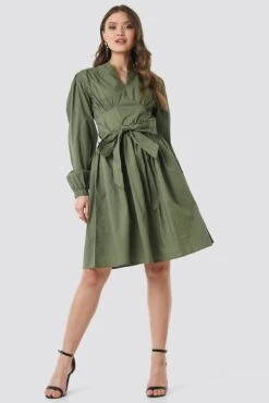 Cup Detail Tie Waist Dress -Na-Kd nakd cup detail tie waist dress green 1018 001824 0759 03c r1