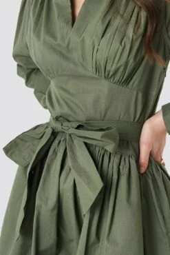 Cup Detail Tie Waist Dress -Na-Kd nakd cup detail tie waist dress green 1018 001824 0759 04g r1