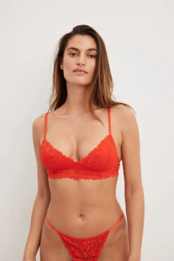 Curved Seam Detail Soft Bra -Na-Kd nakd curved seam detail soft bra 1013 001301 0004 32539