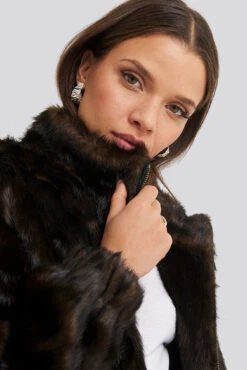 Drawstring Faux Fur Jacket 14 Drawstring Faux Fur Jacket -Na-Kd nakd drawstring faux fur jacket 1018 002753 0765 06g r