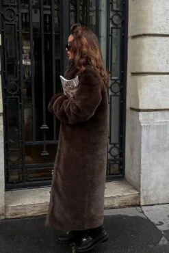 Faux Fur Long Coat -Na-Kd nakd faux fur long coat 1723 000083 0765 edit